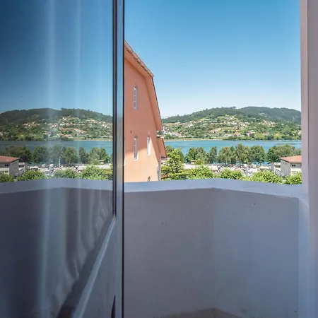 La Fantastica 3 Lägenhet Pontedeume